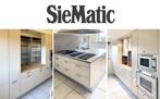 Duitse Luxe SieMatic eiland keuken met duurzame natuursteen, Crème, Met kookeiland, Gebruikt, Graniet of Steen