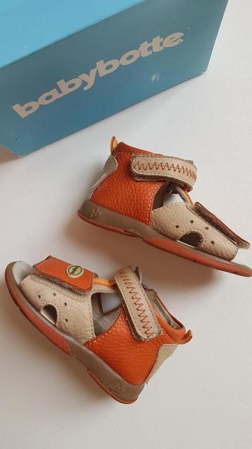 BABYBOTTE - Jolies sandalettes brun/orange - P.20