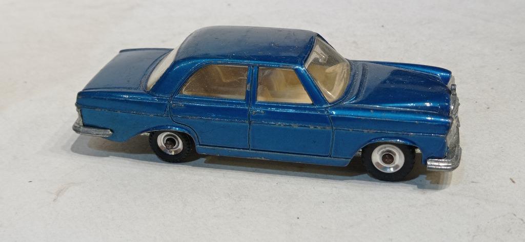 DINKY TOYS UK MERCEDES 250SE REF 160, Hobby en Vrije tijd, Modelauto's | 1:43, Gebruikt, Auto, Dinky Toys, Ophalen of Verzenden