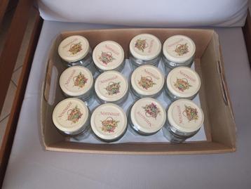1 set van 12 potjes beschikbaar voor biedingen