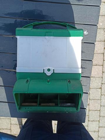 Voederbak kippen, Dieren en Toebehoren, Ophalen, Zo goed als nieuw