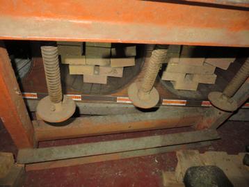 oude hout fineer pers  beschikbaar voor biedingen