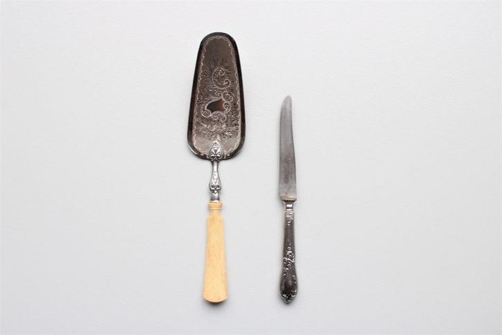 zilveren taartschep en verzilverd mes, Antiek en Kunst, Antiek | Servies los, Ophalen of Verzenden