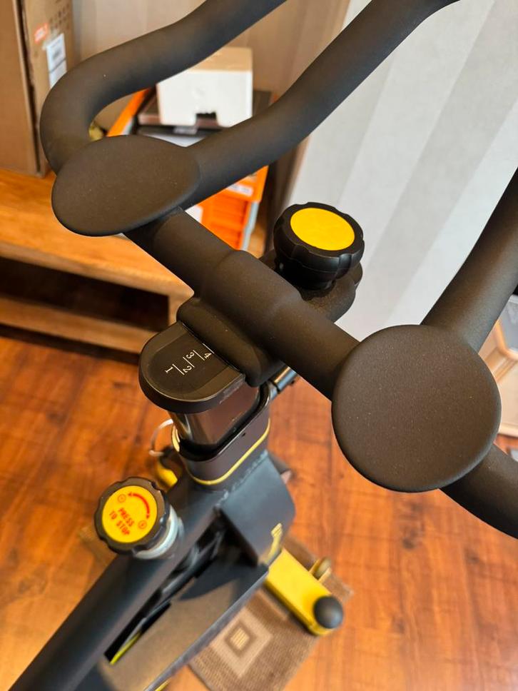 Vélo de spinning Magnetic Pro, Sports & Fitness, Appareils de fitness, Comme neuf, Vélo de spinning, Enlèvement