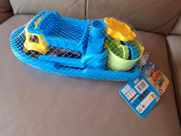 Nieuw in verpakking , strandspeelgoed.  beschikbaar voor biedingen