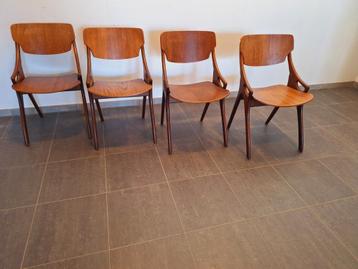 Vintage stoelen Arne Hovmand Olsen voor Mogens Kold. 