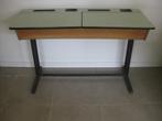 Bureau d'école avec 2 chaises, plateau en formica - Obumex -, Utilisé, Enlèvement ou Envoi, Bureau