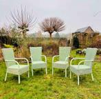 Vier olijfgroene rieten stoelen, Tuin en Terras, Overige materialen, Gebruikt, Ophalen