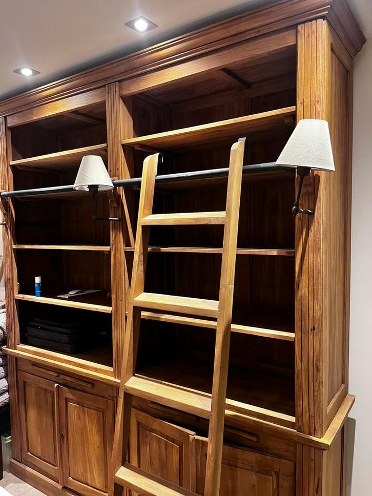 Massief houten kast., Huis en Inrichting, Kasten | Wandmeubels, Nieuw, Ophalen