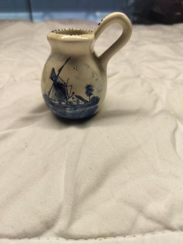 Cruche en porcelaine bleue de Delft, Enlèvement