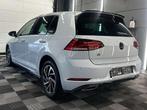 Volkswagen Golf 1.0 TSI DSG AUTOMATIQUE R-Line GEKEURD Pano., Auto's, Stof, Gebruikt, 1236 kg, Bedrijf