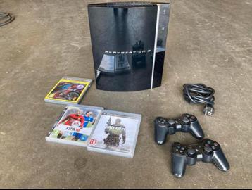 Playstation 3 nintendo met 2 controllers en 3 spelletjes beschikbaar voor biedingen