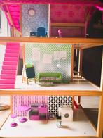 Houten poppenhuis (121x90x64cm), Kinderen en Baby's, Speelgoed | Poppenhuizen, Ophalen, Zo goed als nieuw, Poppenhuis