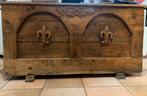 Coffre ancien en bois massif, Maison & Meubles, Accessoires pour la Maison | Coffres, 100 à 150 cm, Enlèvement, Utilisé, Moins de 50 cm