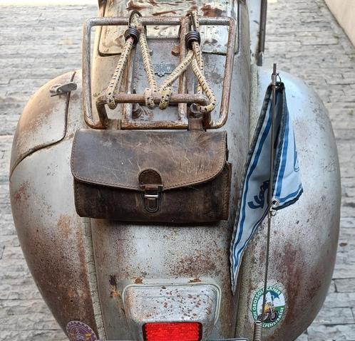 Retro tas, Vespa bougie/gereedschap tasje, Fietsen en Brommers, Fietsaccessoires | Fietstassen, Nieuw, Ophalen