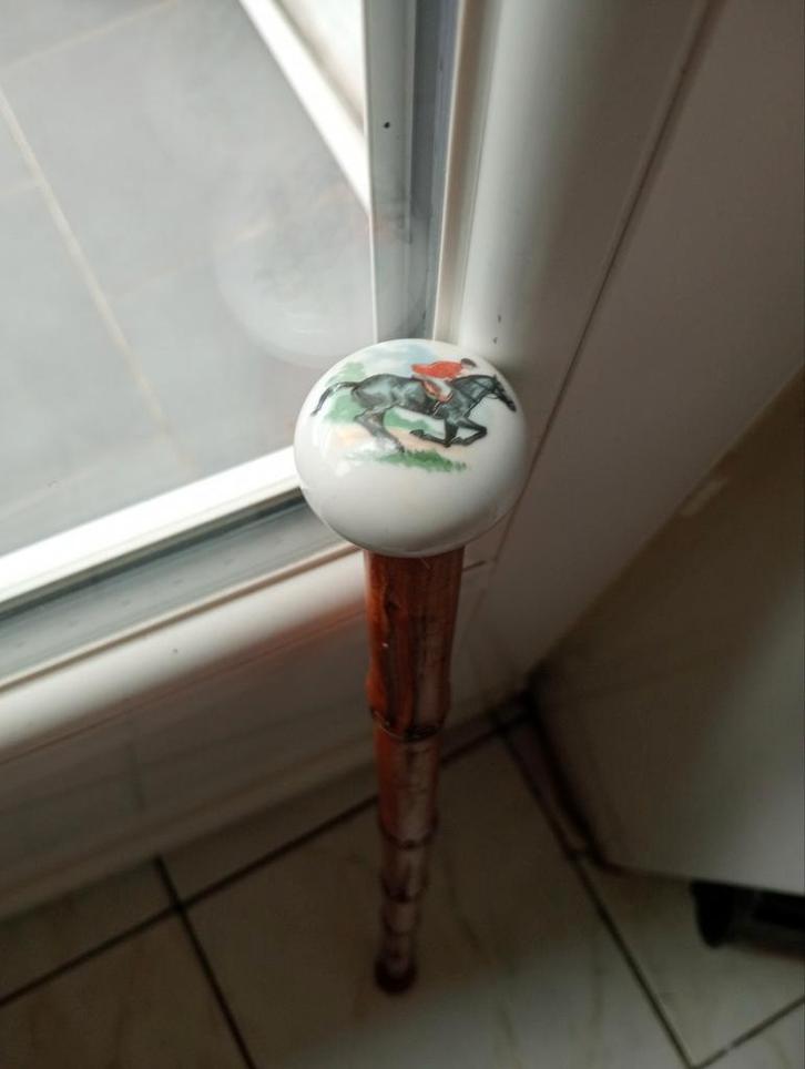 Paard/ruiter van oud porseleinen riet, Diversen, Wandelstokken