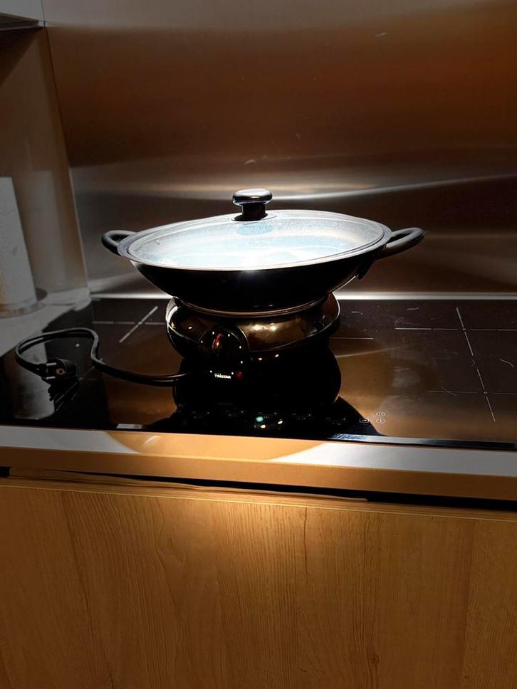 Poêle à wok électrique Tristar 1500W — 38 cm, Electroménager, Mijoteuses, Comme neuf, Enlèvement ou Envoi