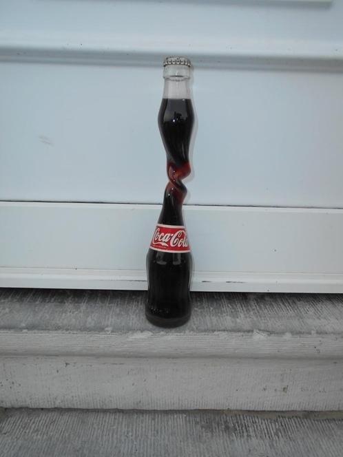 Coca-Cola: fles met uitgerekte gedraaide hals, vintage jaar, Verzamelen, Merken en Reclamevoorwerpen, Zo goed als nieuw, Overige typen