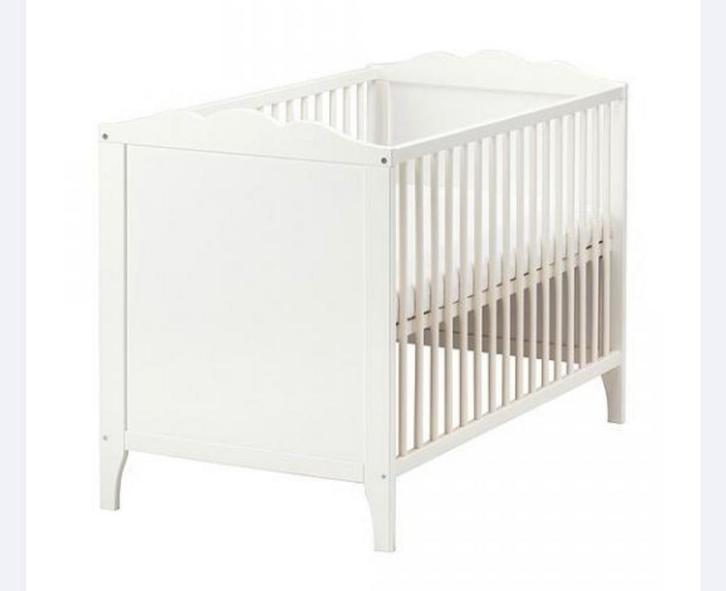 kinderbed ikea + lattenbodem + matras + bedomrander+ lakens, Kinderen en Baby's, Babywiegjes en Ledikanten, Zo goed als nieuw