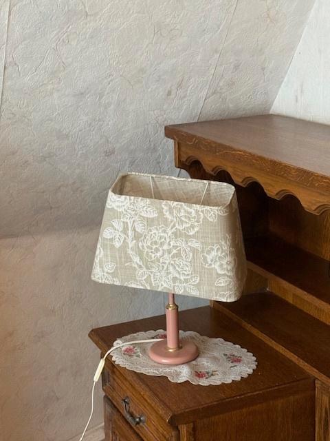 Sfeervolle tafellamp met vintage uitstraling, Huis en Inrichting, Lampen | Tafellampen, Zo goed als nieuw, Ophalen