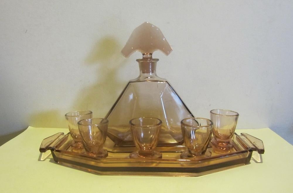 Antieke art deco rozaline likeurset: karaf, plateau,borrels, Verzenden