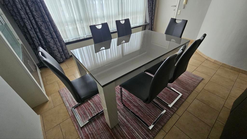 Woonkamer + eetkamermeubilair, Immo, Appartementen en Studio's te huur