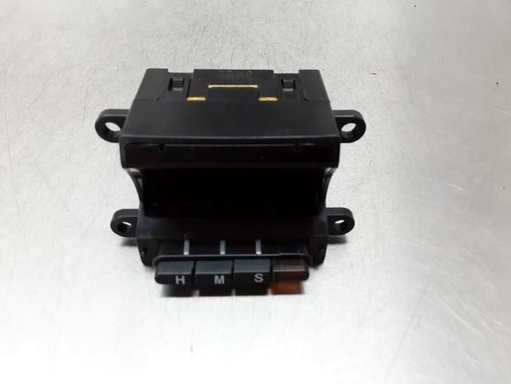 KLOK SsangYong Rexton (01-2002/04-2013) (|8111008010|), Auto-onderdelen, Overige Auto-onderdelen, Ssangyong, Gebruikt