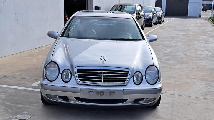 Mercedes-Benz CLK 200 Elegance / EXPORT, Autos, Mercedes-Benz, Entreprise, Achat, CLK, ABS, Phares directionnels, Airbags, Air conditionné