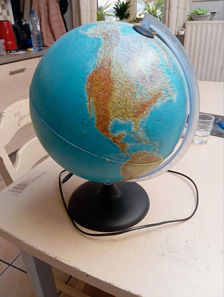 Globe terrestre lumineux, Maison & Meubles, Accessoires pour la Maison | Globes, Lumineux, Enlèvement ou Envoi
