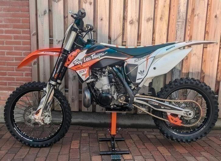 KTM SX 250 2016 à deux temps, pas de sxf 125 450 Honda cr Ya, Motos, Motos | KTM, Particulier, Moto de cross, Enlèvement