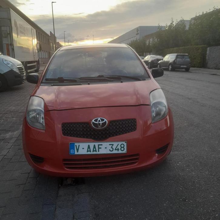 Toyota Yaris 1.0 VVT-i – 2006, Autos, Toyota, Particulier, Yaris, Essence, Euro 4, Hatchback, 5 portes, Boîte manuelle, Autres couleurs
