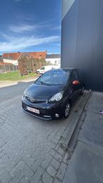 Toyota Aygo 1.0 Gekeurd vvk, Auto's, USB, Zwart, Handgeschakeld, 5 deurs