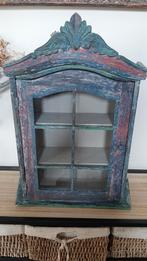 Petit meuble vitrine, Enlèvement