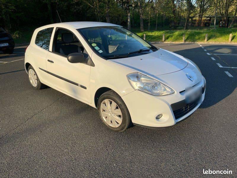 Renault Clio 3 Société 2011 – 225 000 km – Entretien complet, Voorwielaandrijving, Euro 5, Stof, Wit