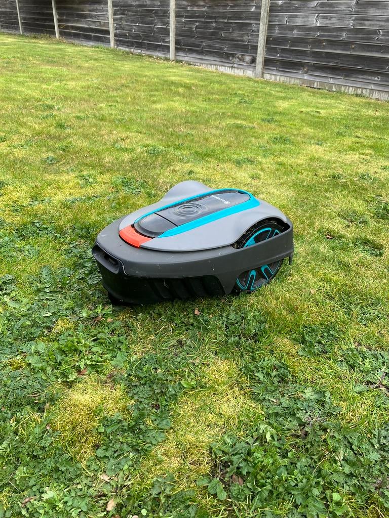 Gardena Sileno City 250m2 met Garage, Tuin en Terras, Ophalen, Gebruikt, Meer dan 25 cm, Bestuurbaar via app