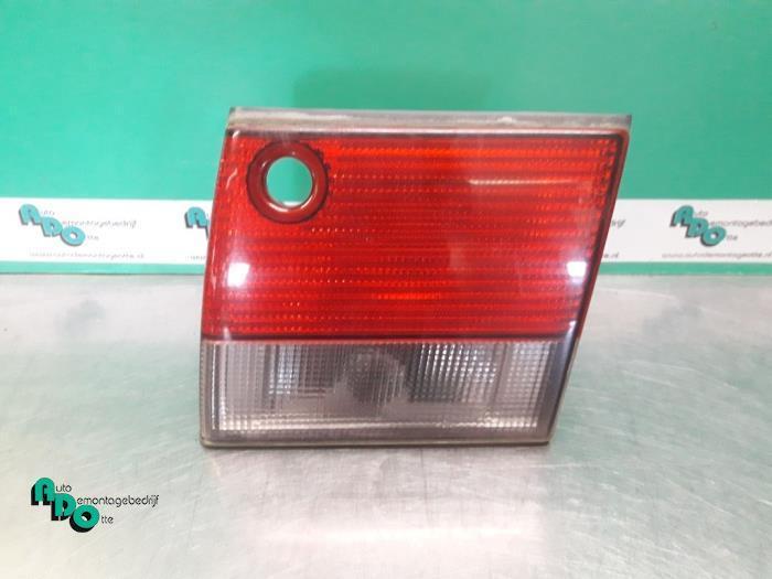 Feu arrière droit d'un Saab 9-3, Autos : Pièces & Accessoires, Éclairage, Saab, Utilisé, 3 mois de garantie, Enlèvement ou Envoi