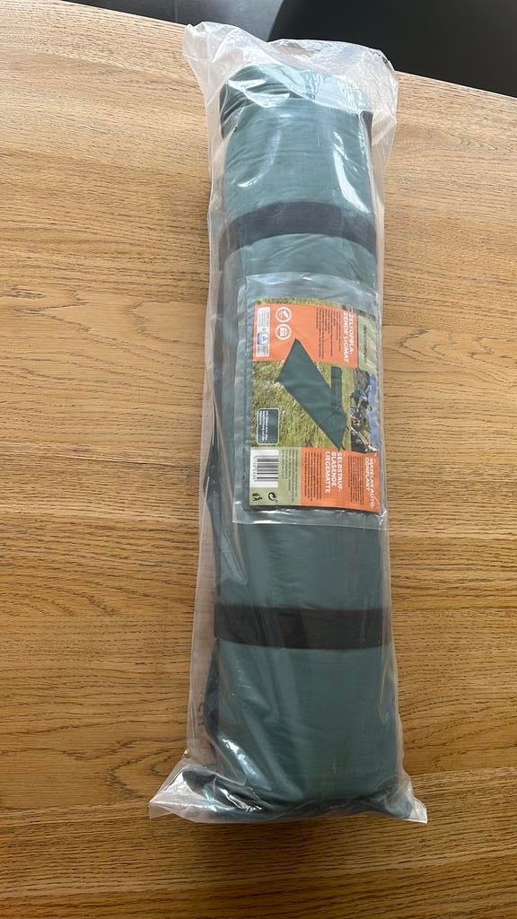 Groene zelfopblazende ligmat van adventuridge, nieuw!, Caravanes & Camping, Tapis de couchage, Enlèvement, Neuf, 1 personne