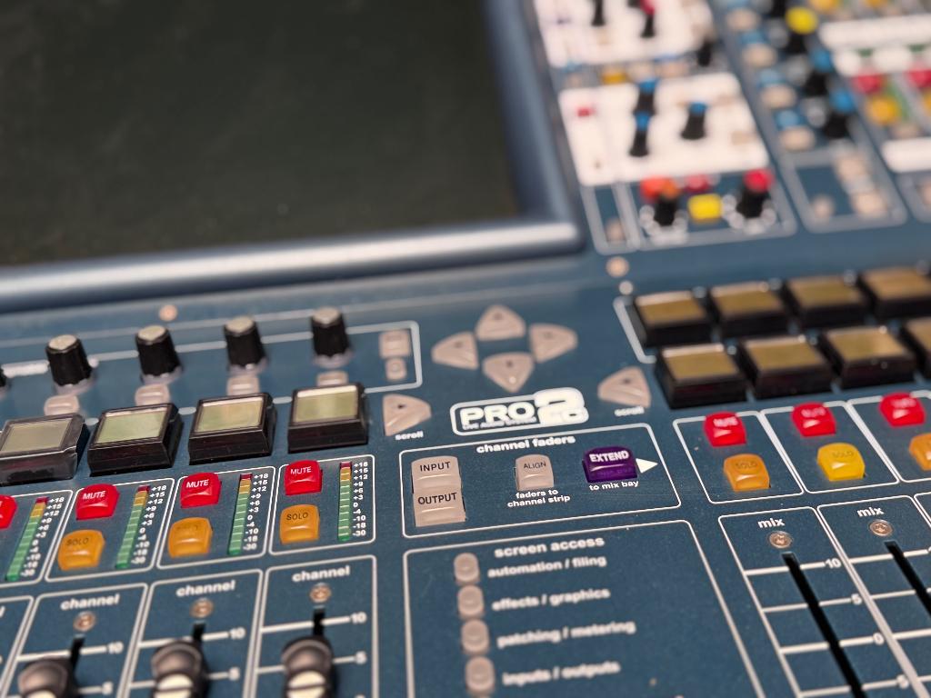 Midas PRO2C digitale mengtafel, Muziek en Instrumenten, Mengpanelen, Zo goed als nieuw, 20 kanalen of meer, Microfooningang, Ophalen