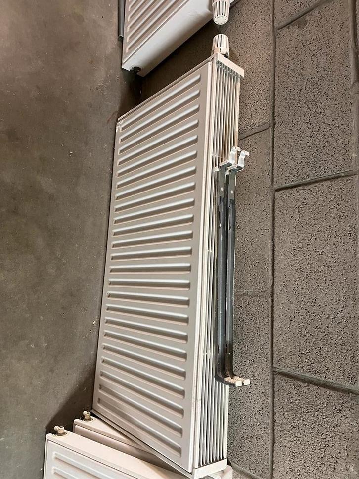 Radiator (4 stuks), Doe-het-zelf en Bouw, Verwarming en Radiatoren, Radiator, Ophalen