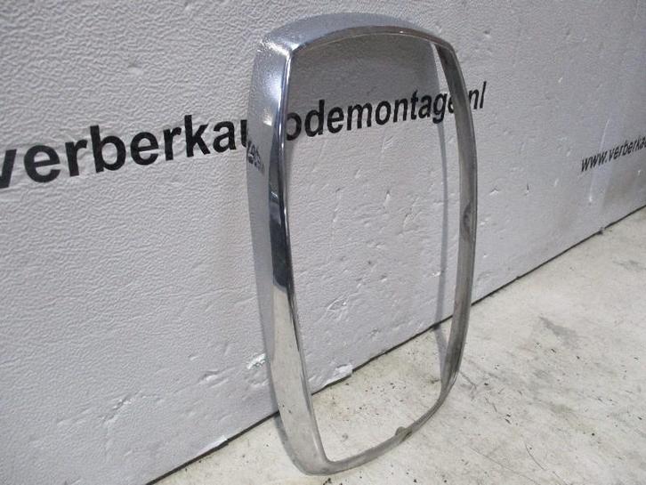 KOPLAMP LINKS sierring Mercedes-Benz / 8 (W115) (100-710), Auto-onderdelen, Verlichting, Mercedes-Benz, Gebruikt