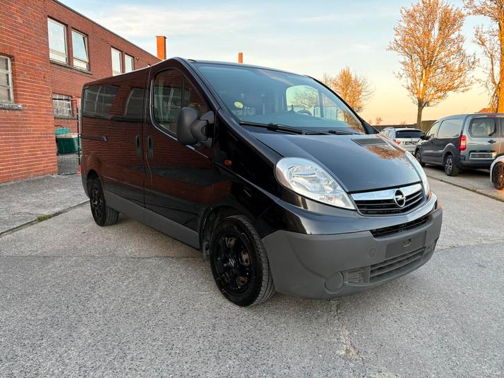 Opel Vivaro 2.0 Cdti GVV 137Dkm ! ! !, Autos, Camionnettes & Utilitaires, Entreprise, Achat, ABS, Caméra de recul, Airbags, Air conditionné