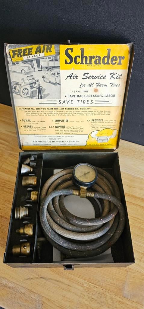 Vintage Schräder Service Kit, Verzamelen, Merken en Reclamevoorwerpen, Ophalen
