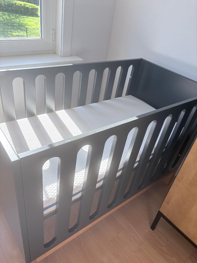 Babybed Quax, Kinderen en Baby's, Kinderkamer | Complete kinderkamers, Gebruikt, Jongetje of Meisje, Ophalen