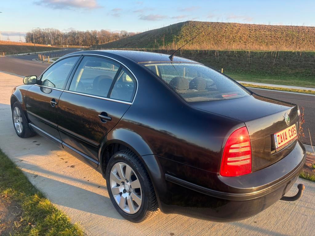 Skoda superbe 2.0 Essence 2006 avec Airco, Entreprise, 5 portes, Berline, Euro 4