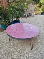 Salontafel met roze zelliges, Enlèvement