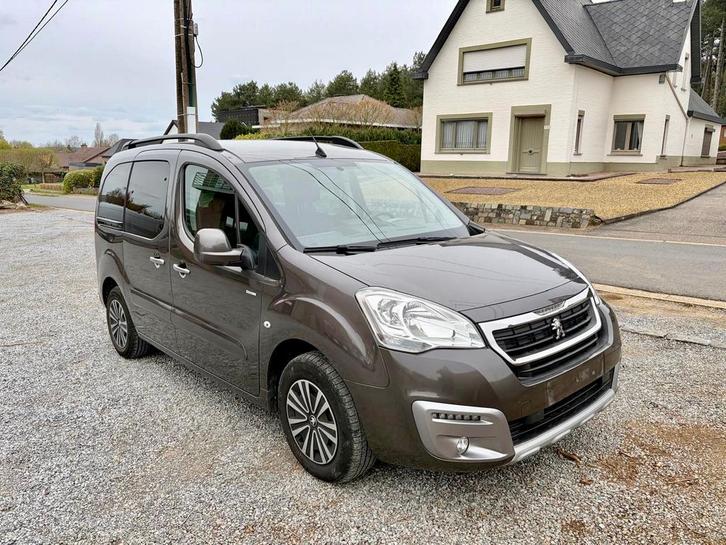 Peugeot partner euro 6 benzine topstaat!, Auto's, Peugeot, Particulier, Partner Tepee, Benzine, Euro 6, Handgeschakeld, Ophalen