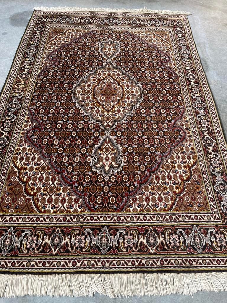 Tapis noué à la main 103 cm x 165 cm Tapis oriental en laine, Maison & Meubles, Ameublement | Tapis & Moquettes, 150 à 200 cm