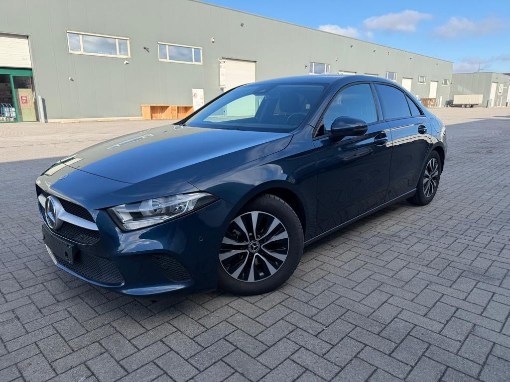 Mercedes A 180 sedan automaat 1,3 benzine, Auto's, Automaat, Euro 6, Blauw, Bedrijf