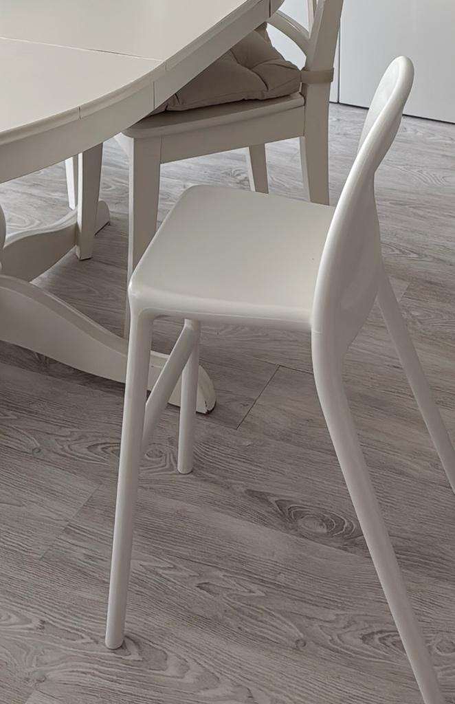 Chaise URBAN junior blanche (IKEA), Maison & Meubles, Enlèvement, Blanc