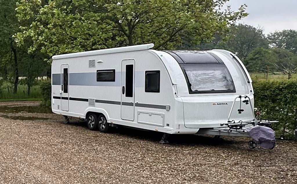 Adria adora 673PK, Caravanes & Camping, Caravanes, Particulier, Plus de 6, Autre, Adria, Airco, Antivol de remorque, Douche, Porte-vélos